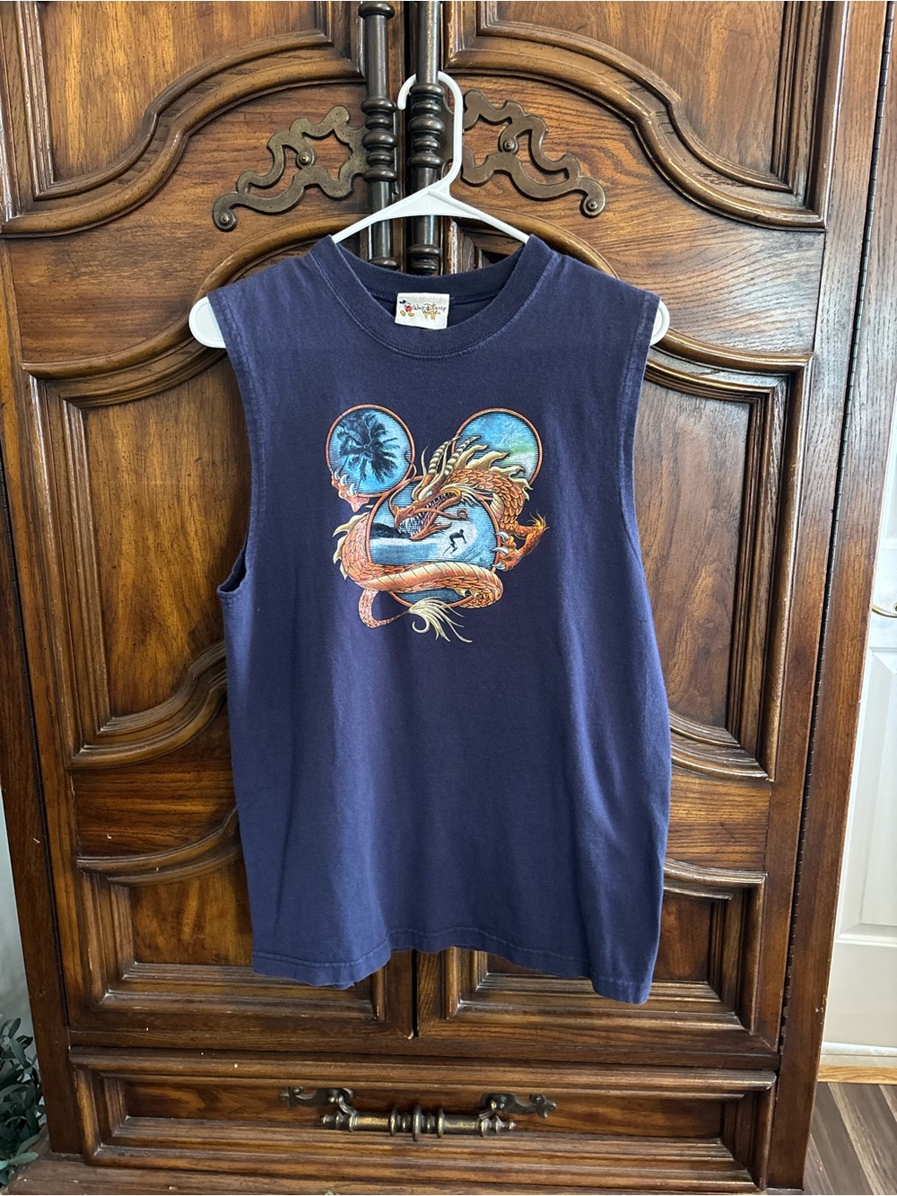 Vintage Y2K Walt Disney World "Year of the Dragon" Surfing Tshirt